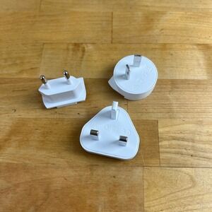 Omnilux Contour Plug Adapter World Travel Kit White International Power Outlet
